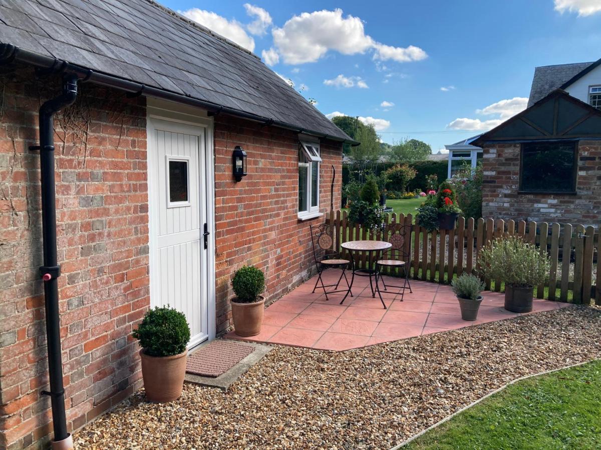 Hunters Moon B&B Tidworth Bagian luar foto