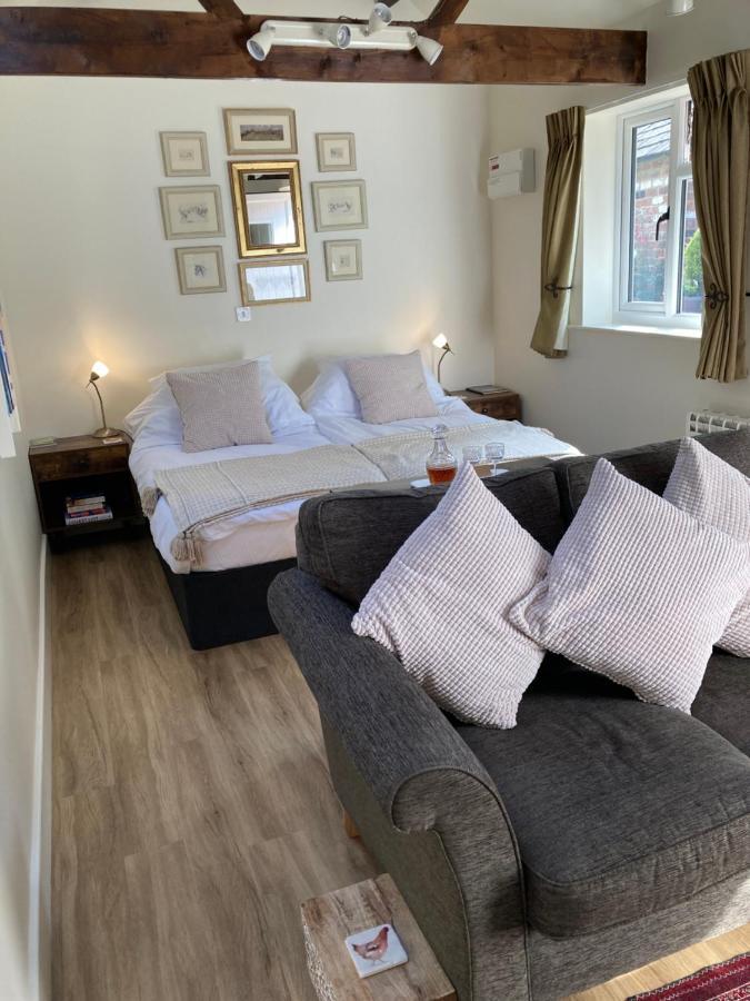 Hunters Moon B&B Tidworth Bagian luar foto
