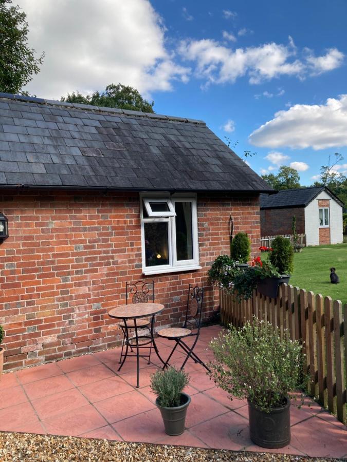 Hunters Moon B&B Tidworth Bagian luar foto
