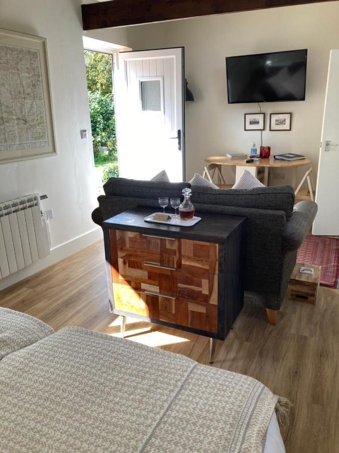 Hunters Moon B&B Tidworth Bagian luar foto