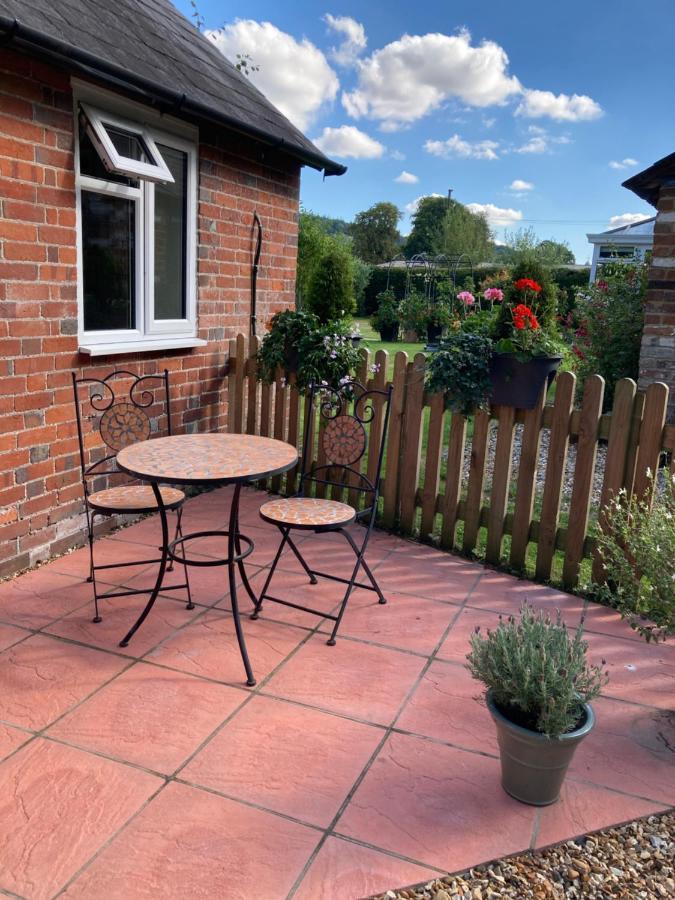 Hunters Moon B&B Tidworth Bagian luar foto