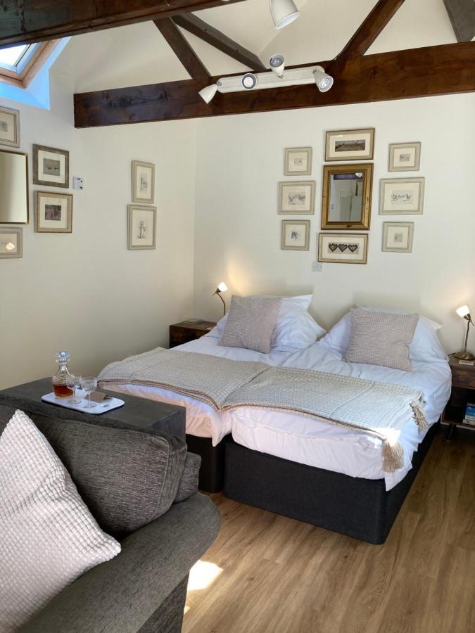 Hunters Moon B&B Tidworth Bagian luar foto