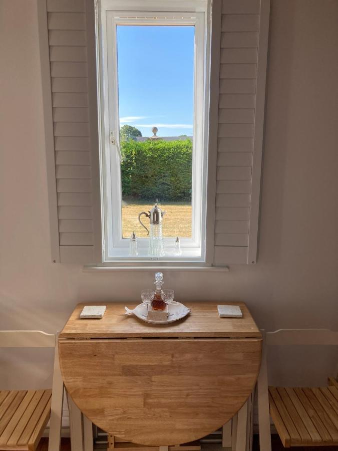 Hunters Moon B&B Tidworth Bagian luar foto