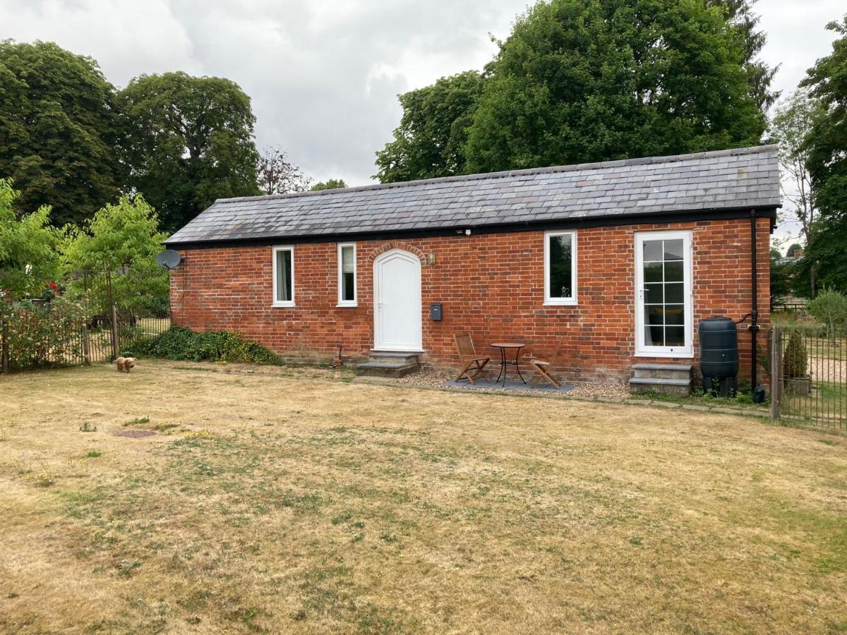 Hunters Moon B&B Tidworth Bagian luar foto